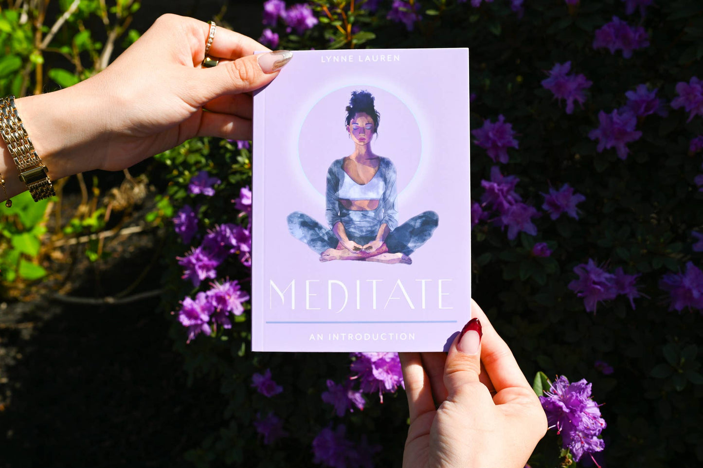 Meditate: A Plain & Simple Guide to Calming  & De-stressing